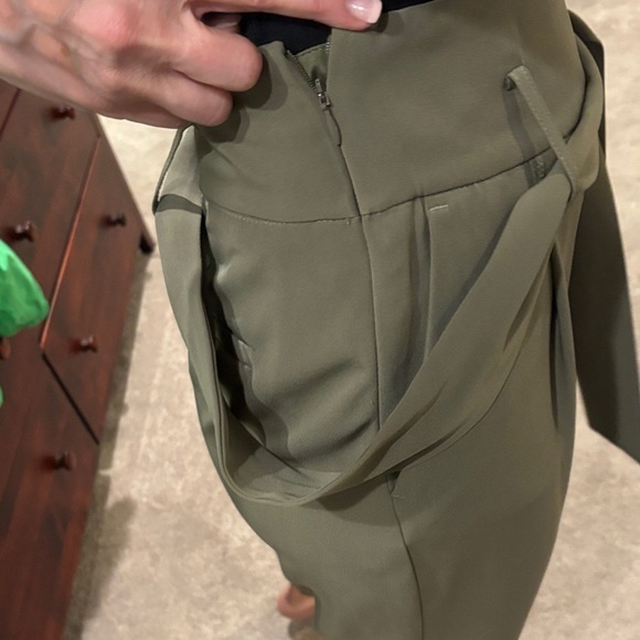 Size 0 Olive Green Women's Tie-Waist cropped Pants - Picture 5 of 8